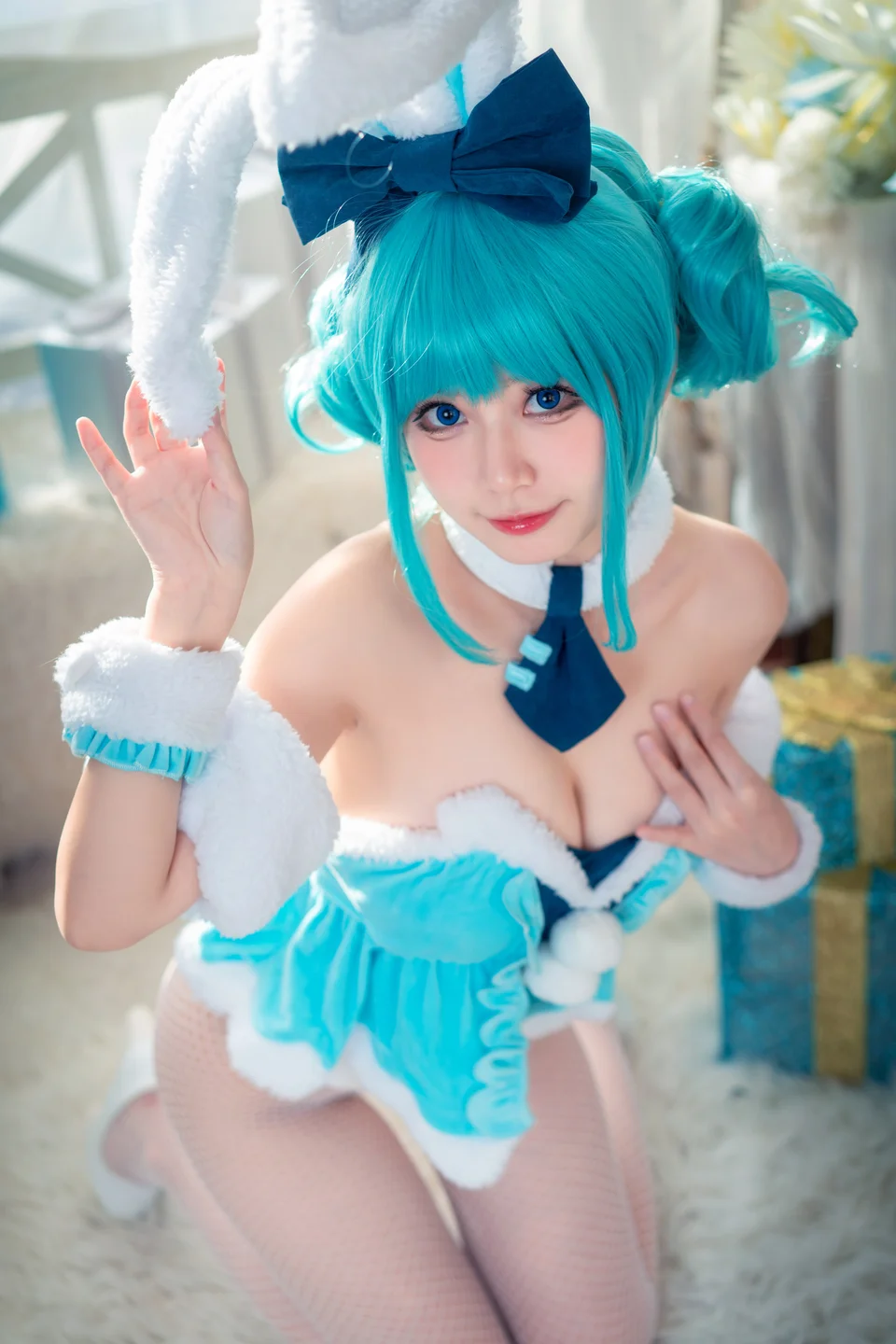 猫大人 - 初音白兔 [24P-280MB] tg@simisebaisi 【丝足阁】011.webp